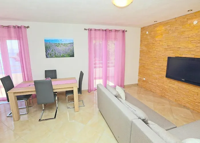 Zastupac 8761d Apartment