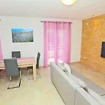 Zastupac 8761d Apartamento
